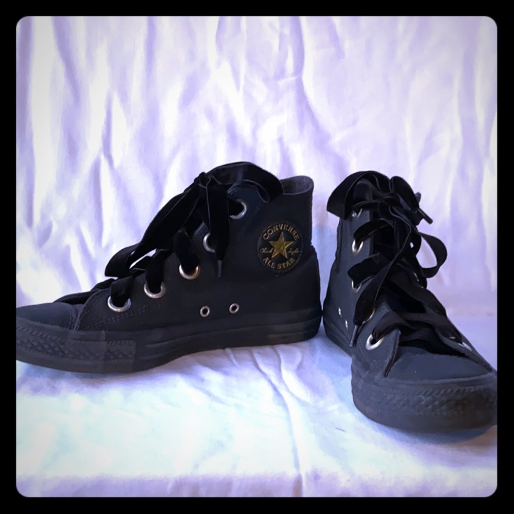 Dark gray leather converse chuck taylors size 8